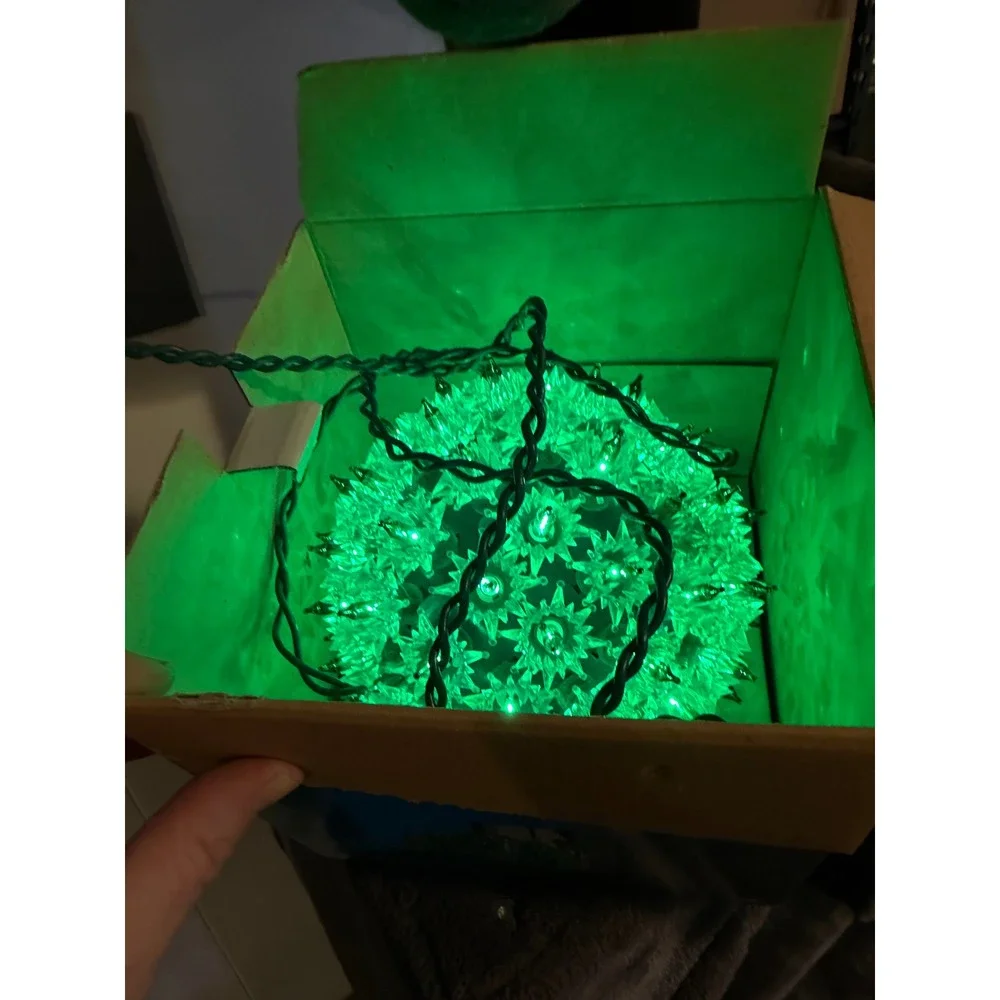Lot of 2 VTG GE Holiday Classics Super Sphere Christmas Lights Green and Clear